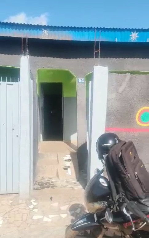 Chambre salon disponible à Cocody non loin de la nouvelle station en voie de finition